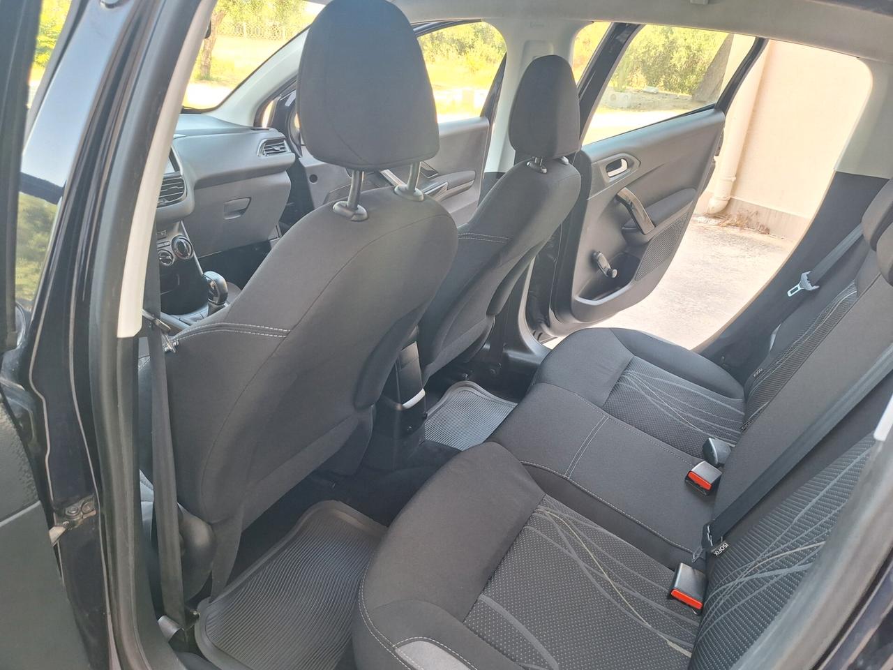 Peugeot 208 1.4 HDi 68 CV 5 p PERFETTA 2015