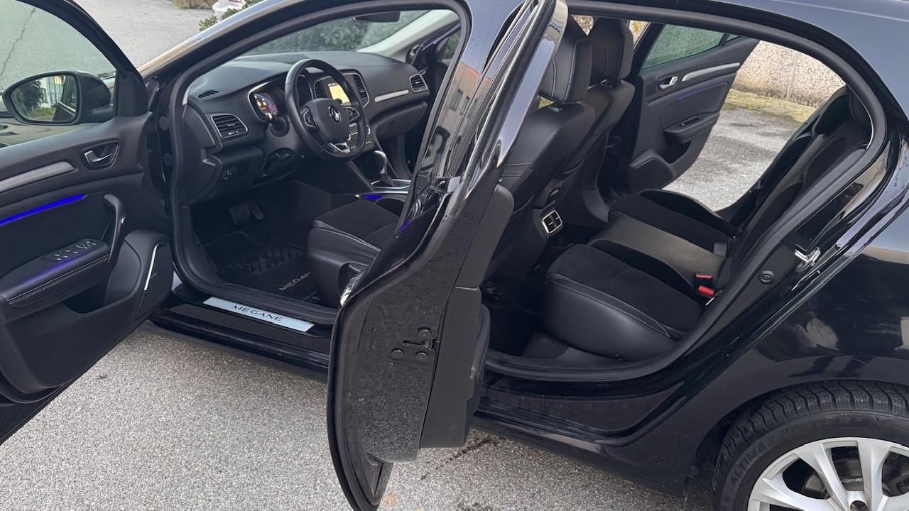 Renault Megane Mégane dCi 8V 110 CV EDC Energy Bose