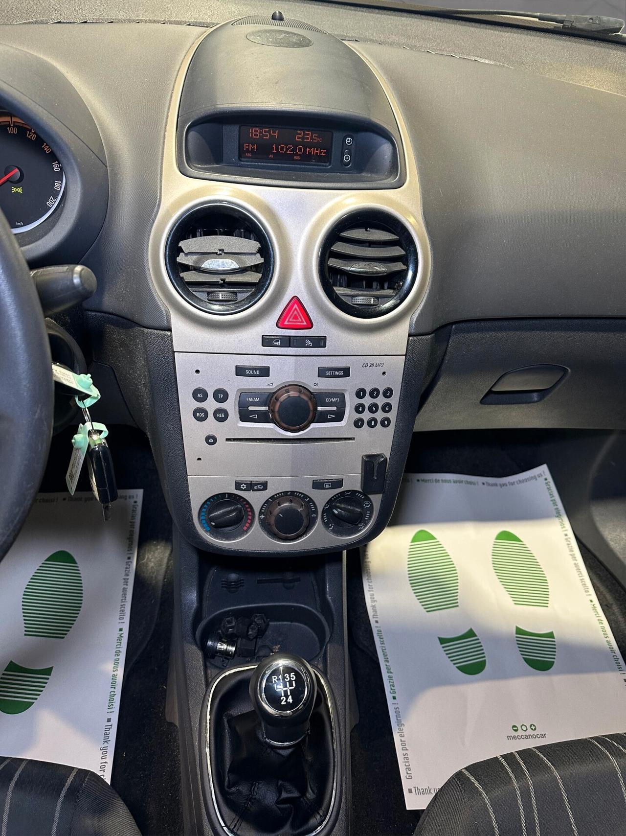 Opel Corsa 1.2 COSMO 5P GPL