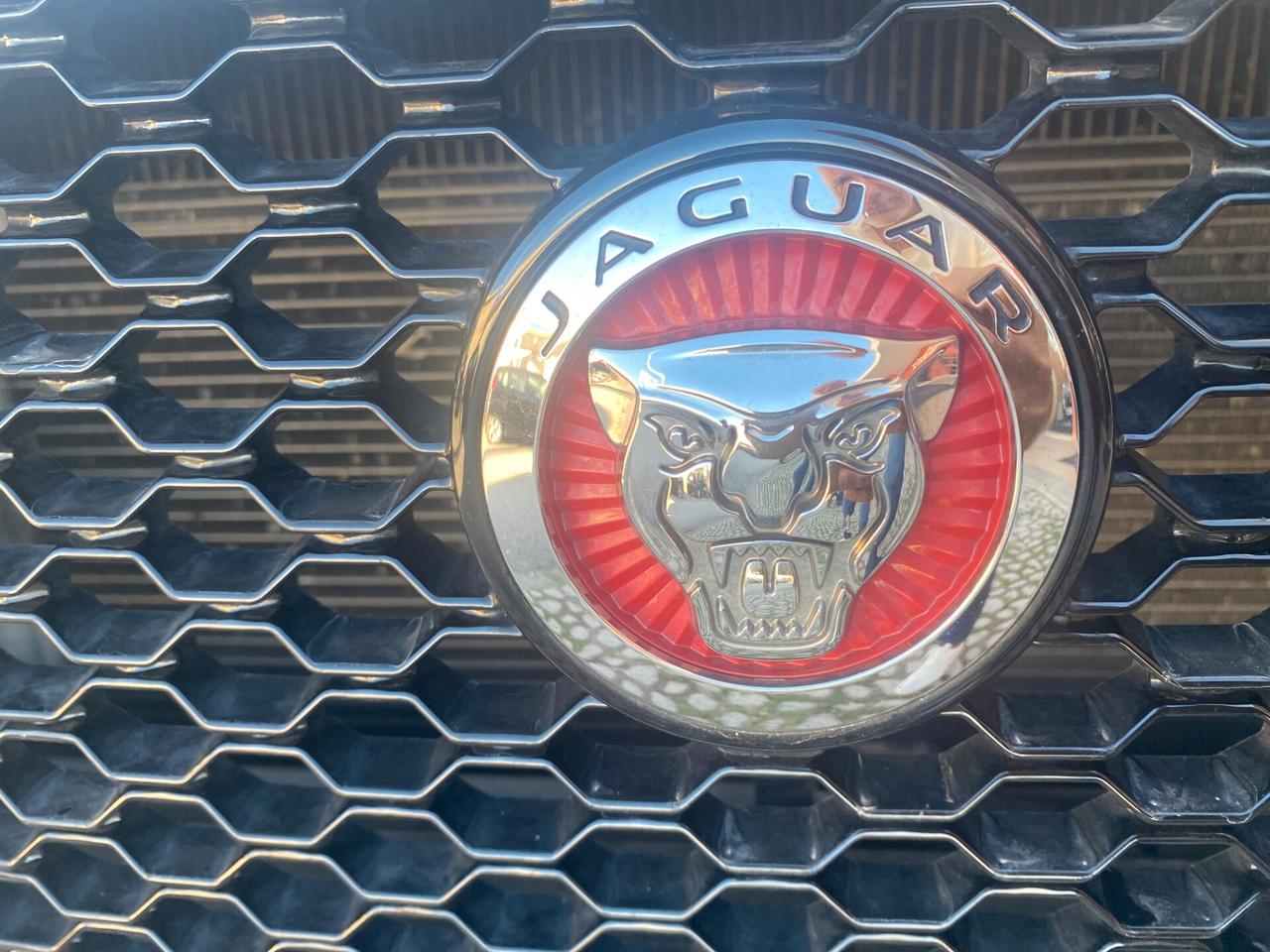 Jaguar F-Pace 2.0 D 240 CV AWD aut. R-Sport