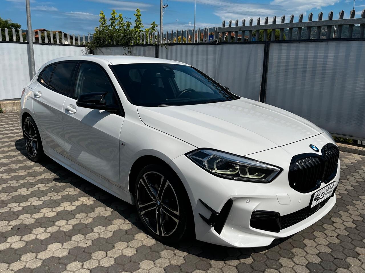 Bmw 116 116d 5p. Msport