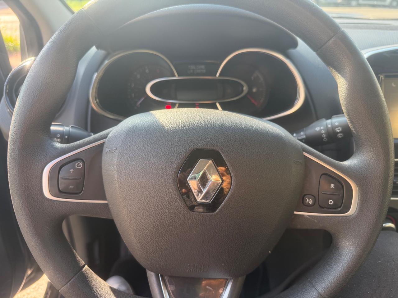 Renault Clio dCi 8V 90 CV 5 porte Duel2