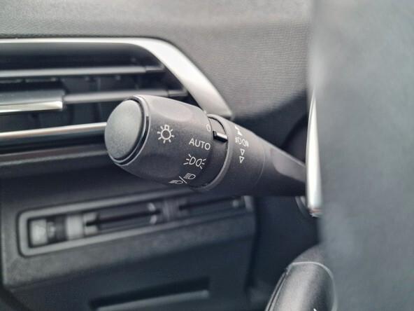 Peugeot 3008 BlueHDi 130 S&S EAT8 Business