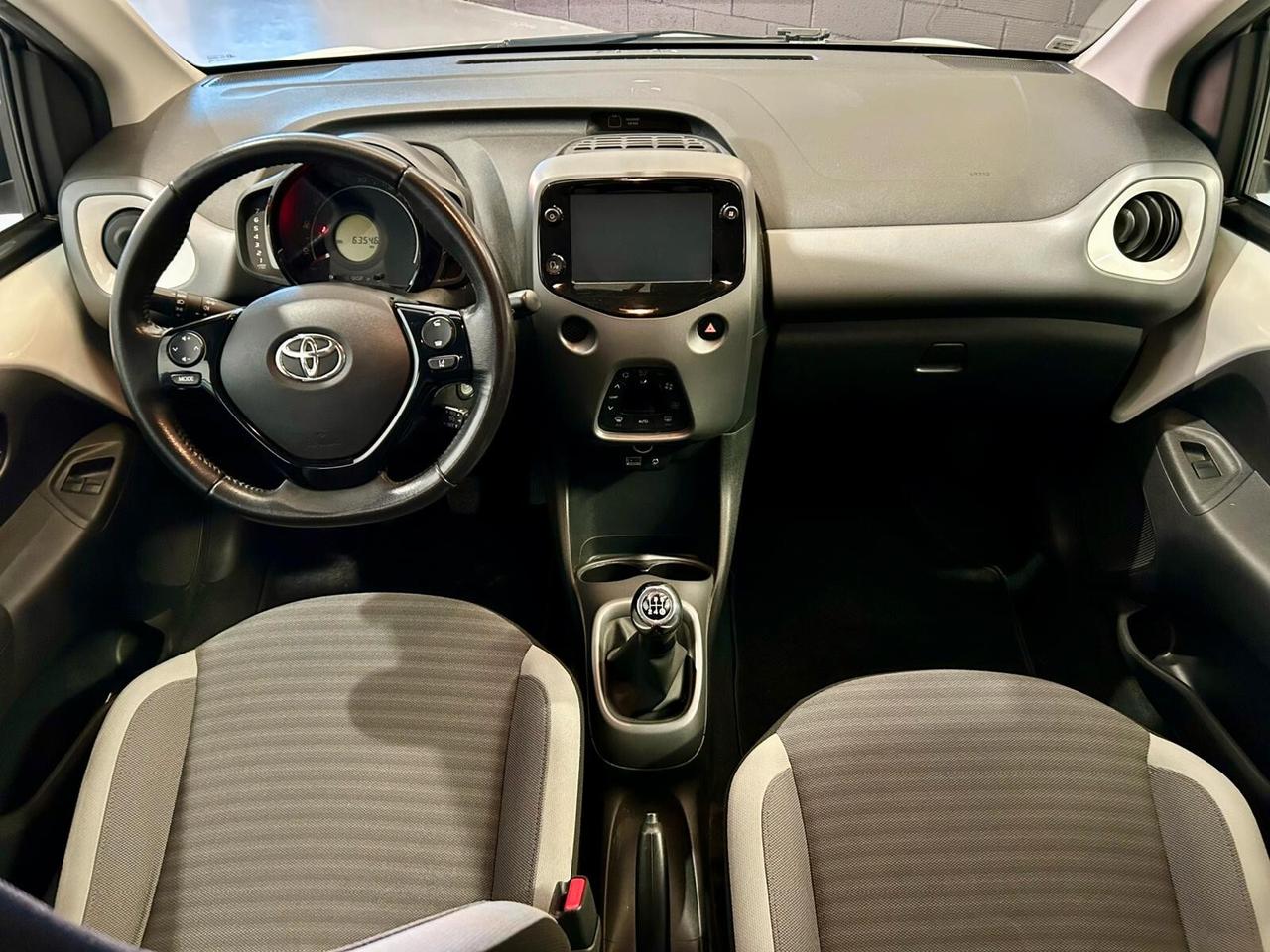 Toyota Aygo 1.0 VVT-i 72 CV 5 porte x-cool *PREZZO PROMO*