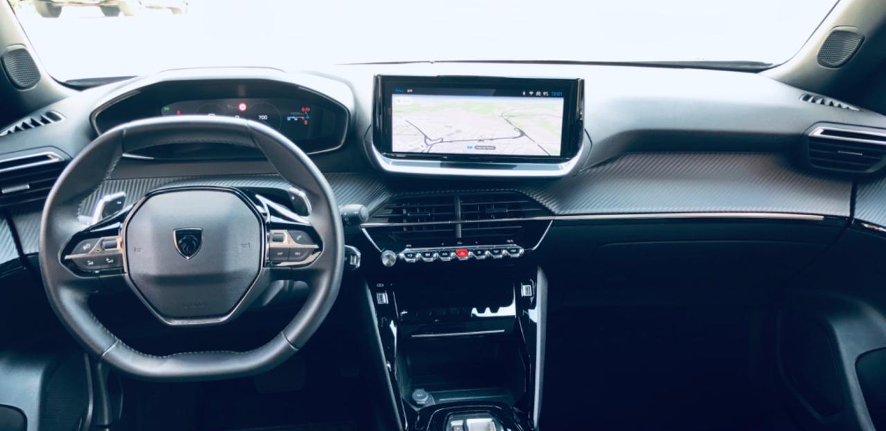 Peugeot 2008 PureTech 130 S&S EAT8 Allure