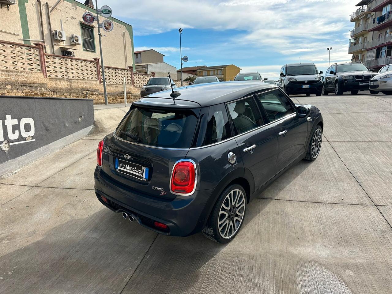Mini 2.0 Cooper SD aut. Hype 5 porte
