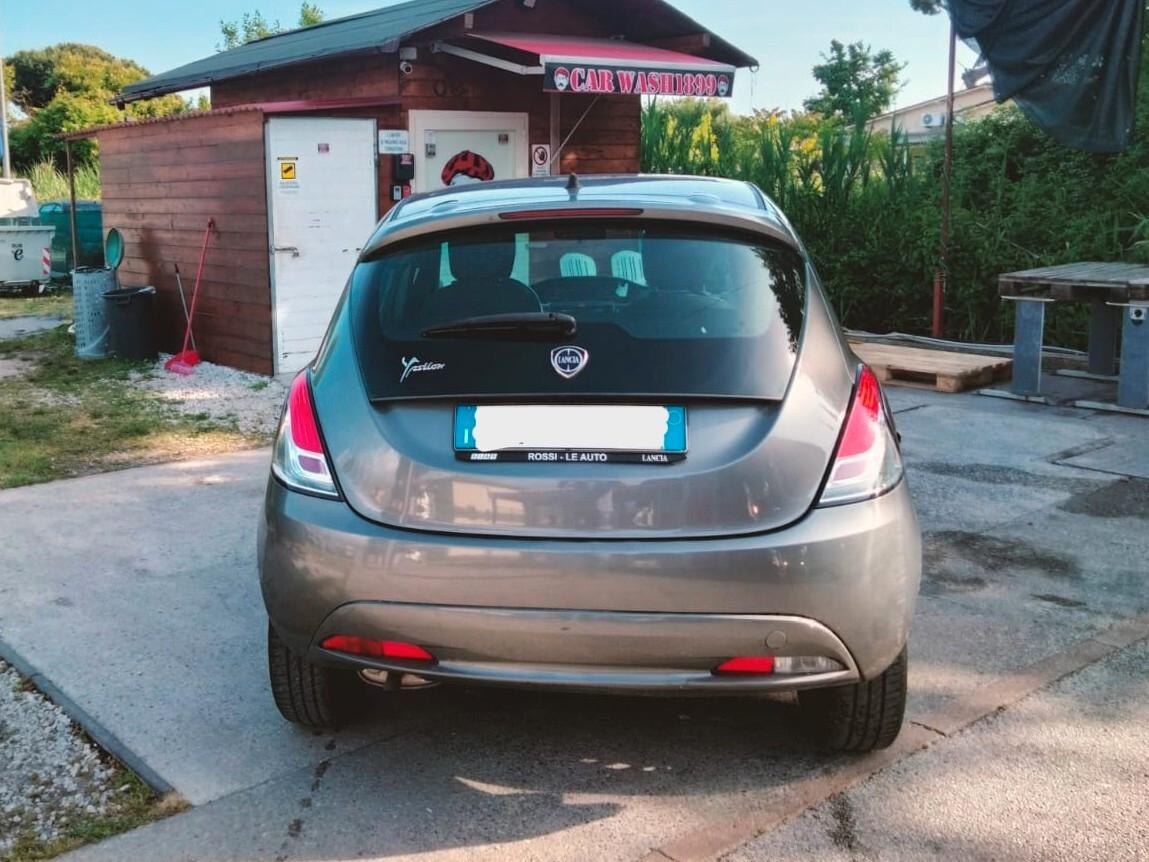 Lancia Ypsilon 1.2 69 CV 5 porte Gold 2019 NEOPATENTATI