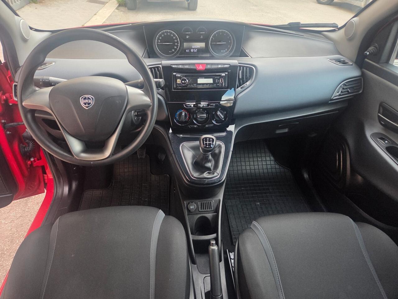 LANCIA YPSILON 1.2 BENZ 4 CILINDRI SOLI KM 66000 CERTIF