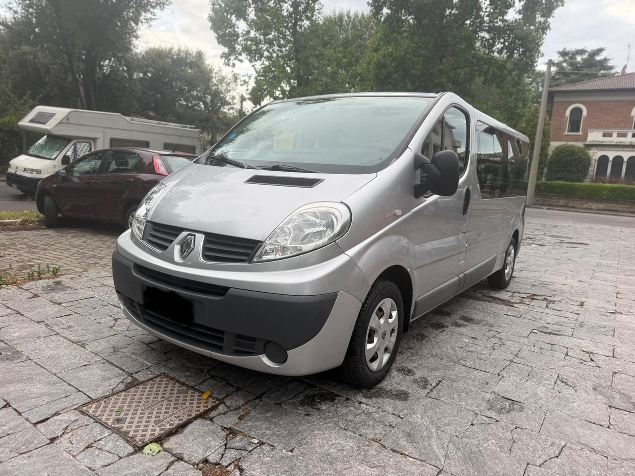 Renault Trafic T29 2.0 dCi/115 PL-TN Passenger 9 posti