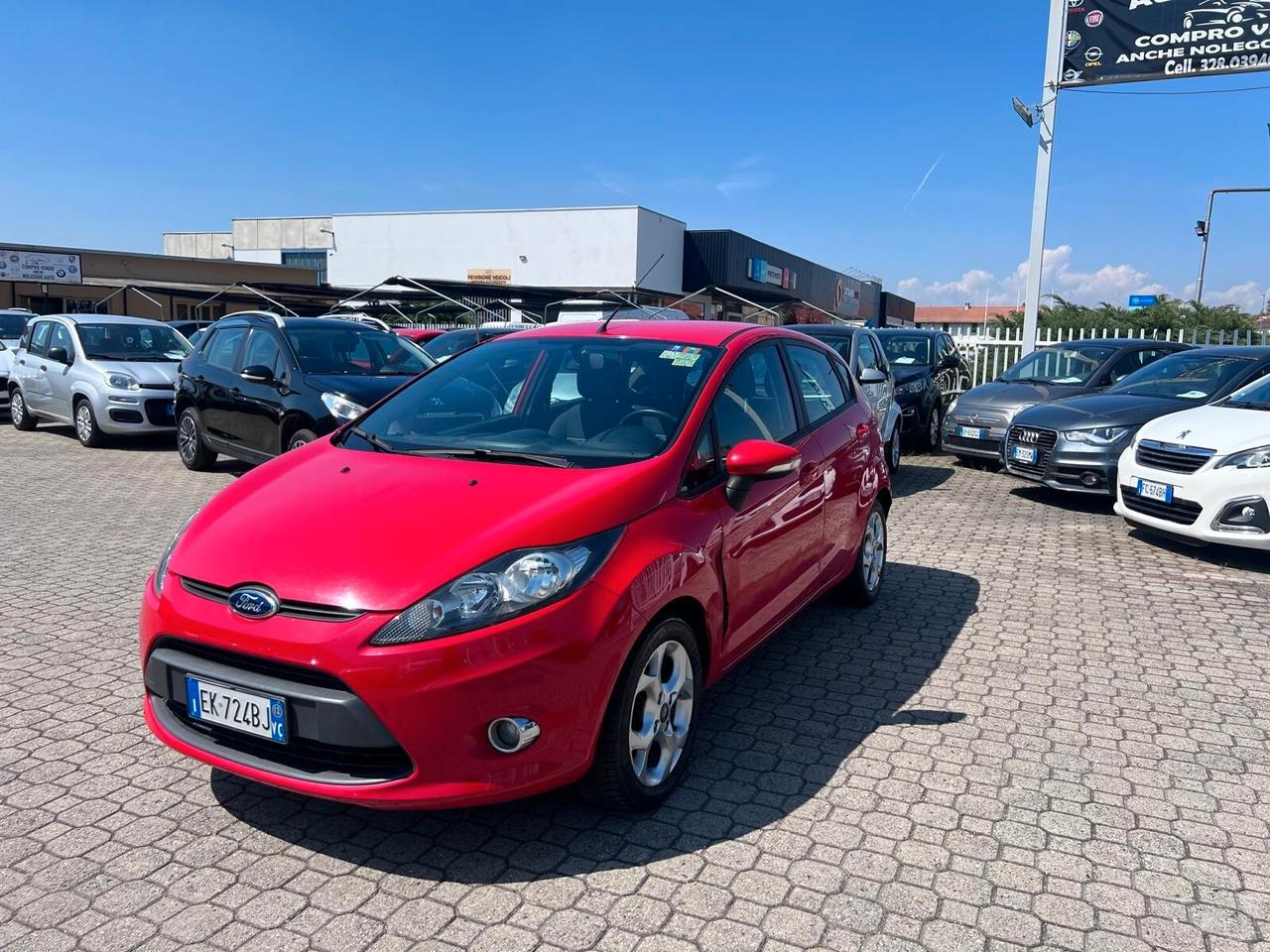 Ford Fiesta 1.4 TDCi 70CV 5 porte Titanium