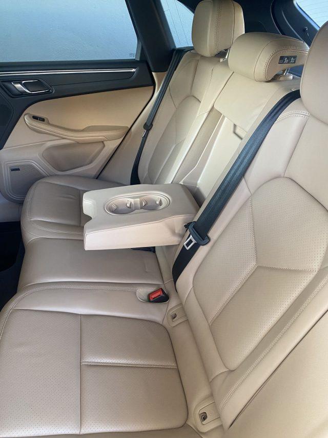 PORSCHE Macan 2.0