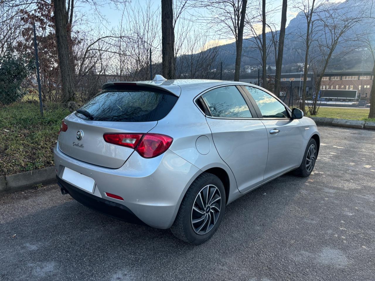 Alfa Romeo Giulietta 1.6 JTD 105 CV GANCIO TRAINO
