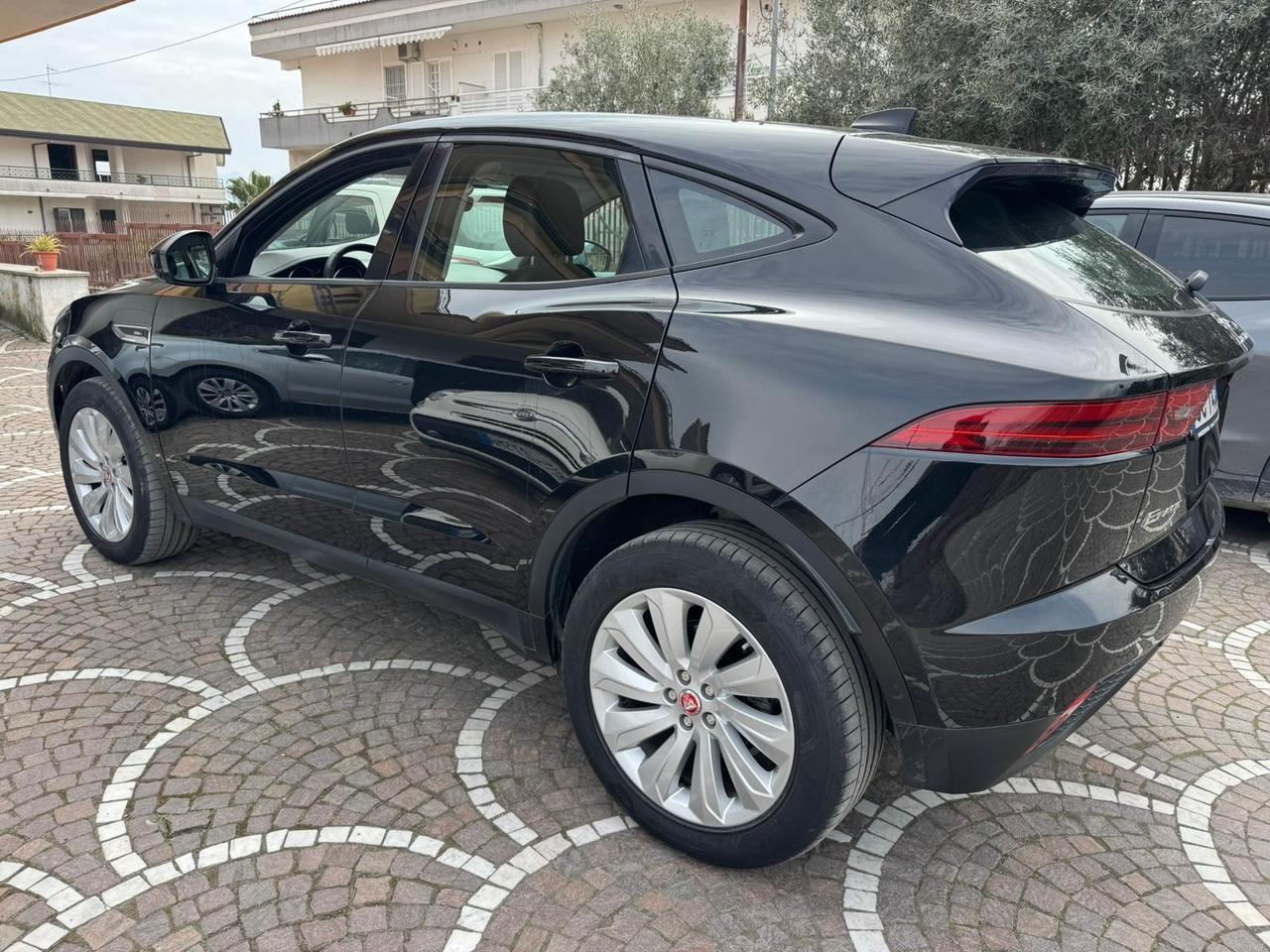 Jaguar E-Pace 2.0D 180 CV AWD aut. R-Dynamic