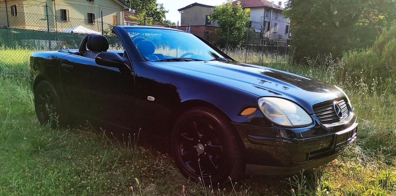 Mercedes-Benz SLK 230