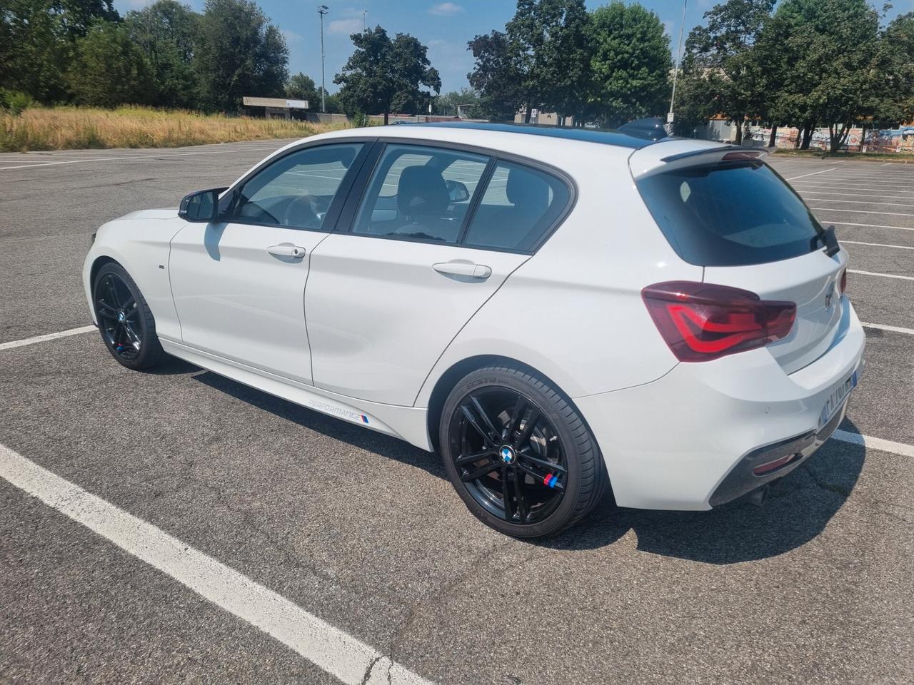 Bmw 118 118d 5p. aut. Msport unico propietario