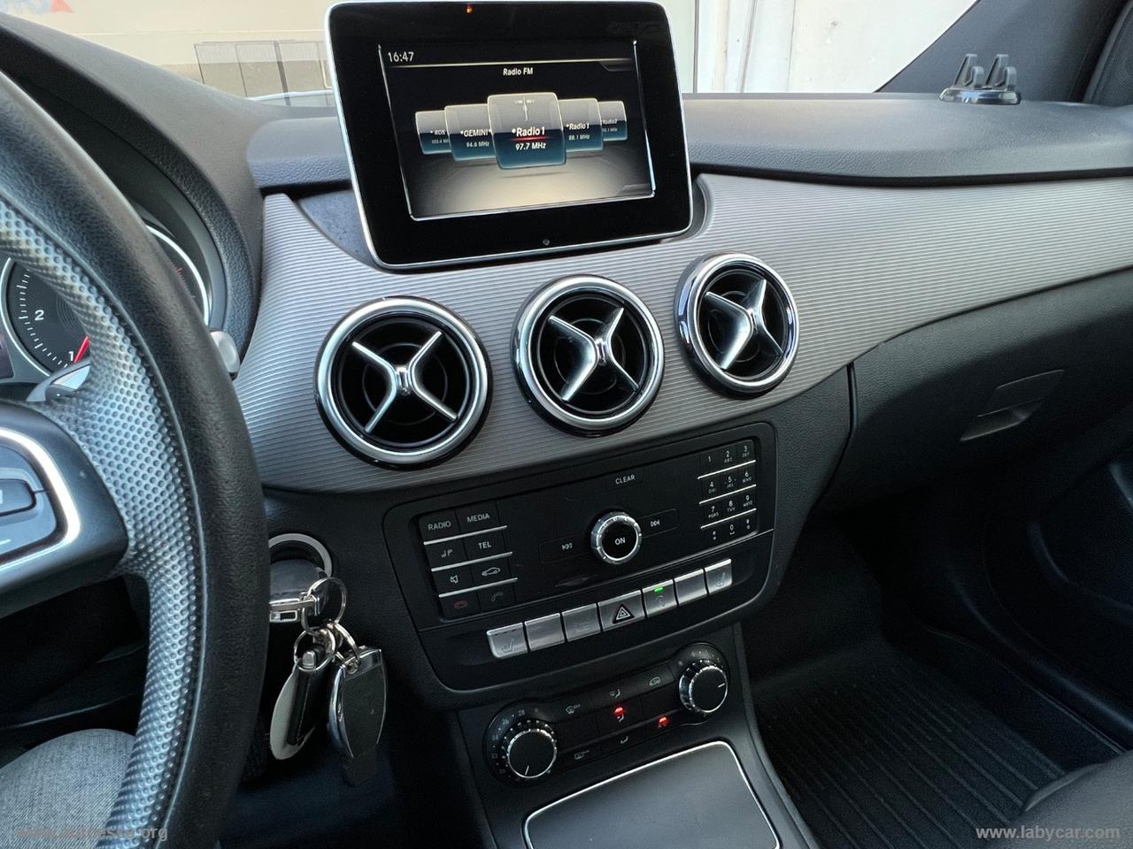 MERCEDES-BENZ B 180 d Automatic Executive