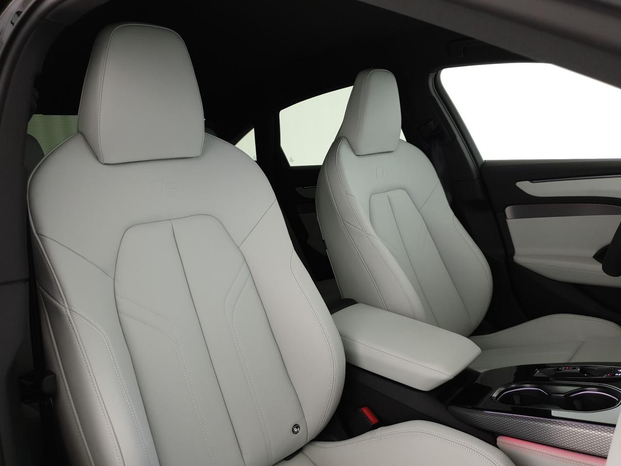 2.0e-hybrid 367CV quattro S tronic S line Edition