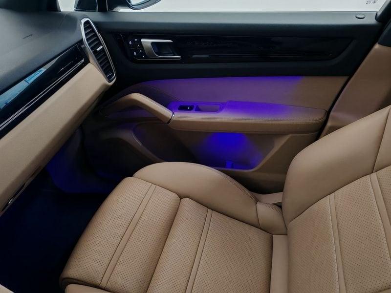 Porsche Cayenne Cayenne 3.0 V6 E-Hybrid Platinum Edition