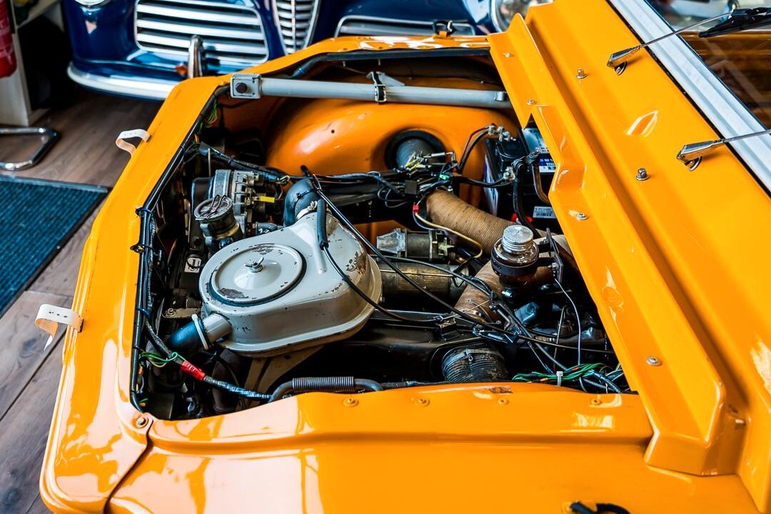 Citroen Mehari Orange Kirghiz