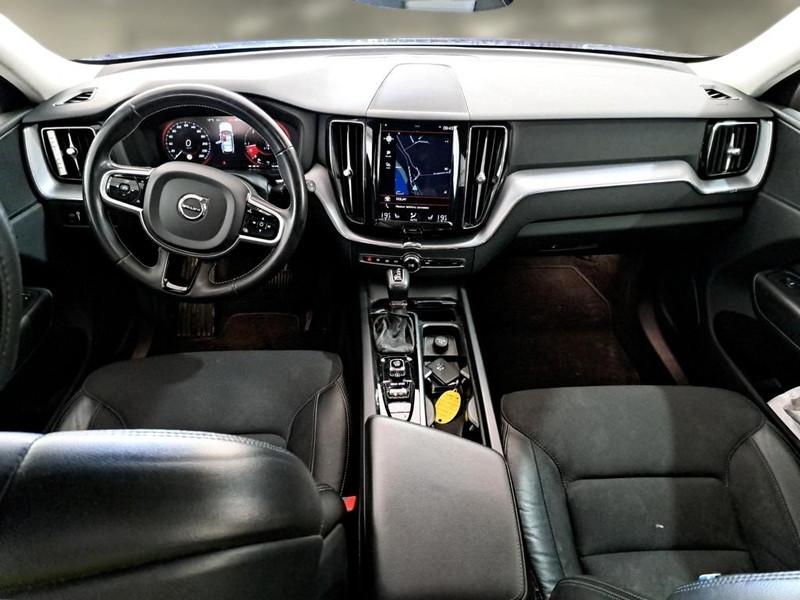 VOLVO XC60 D4 GEARTR. MOMENTUM SUV