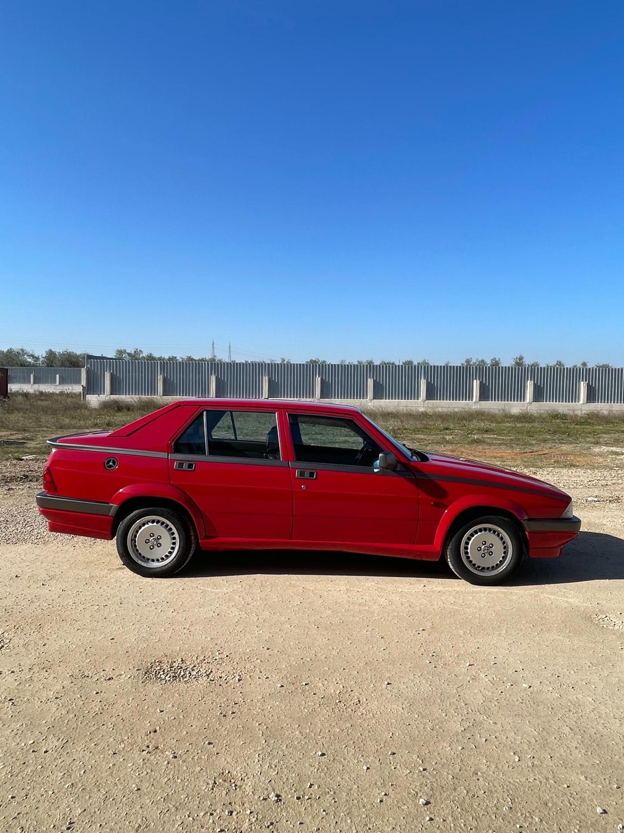 Alfa Romeo 75 2.0i Twin Spark PARI AL NUOVO