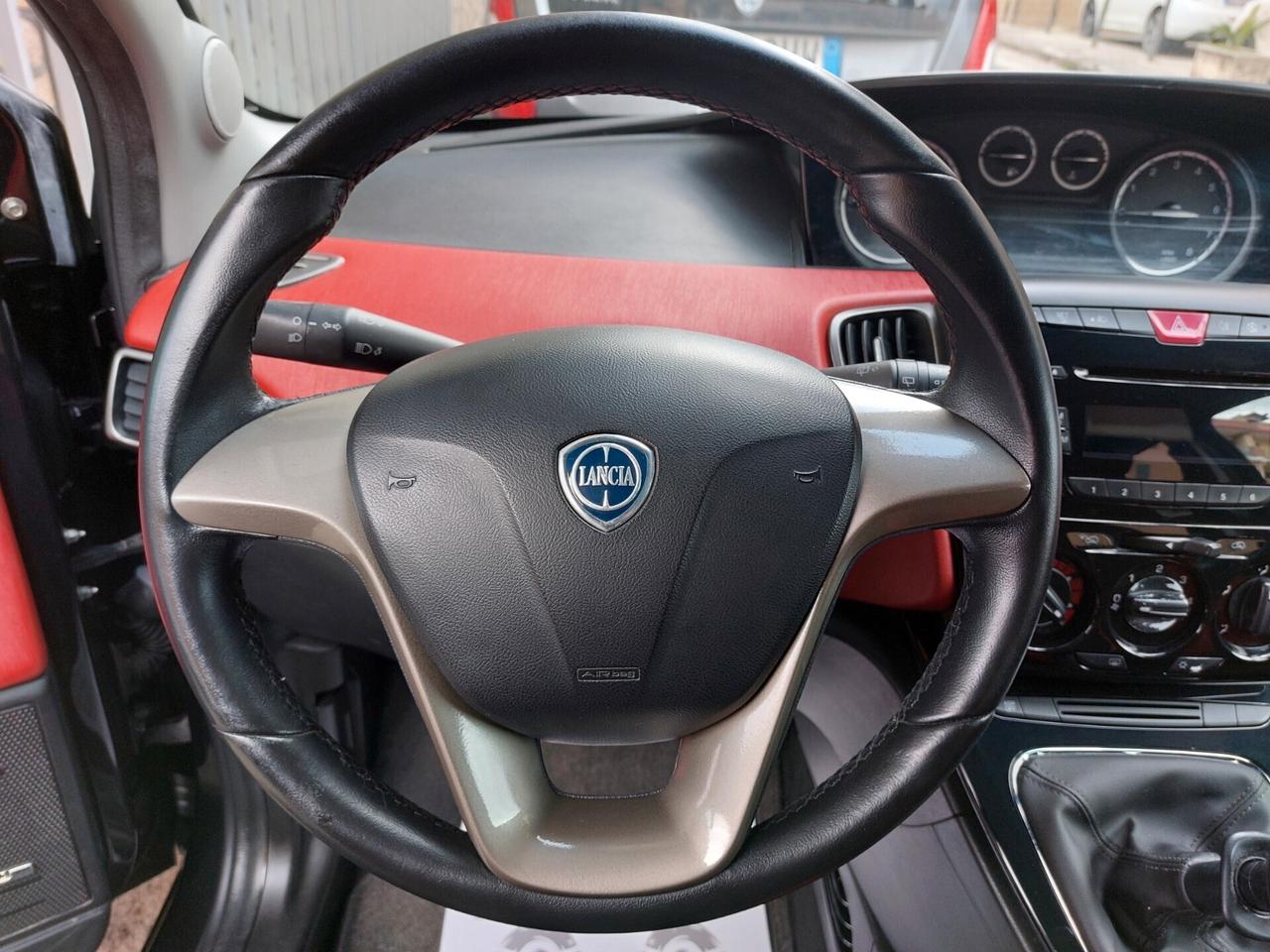 Lancia Ypsilon 1.2 69 CV 5 porte GPL Gold