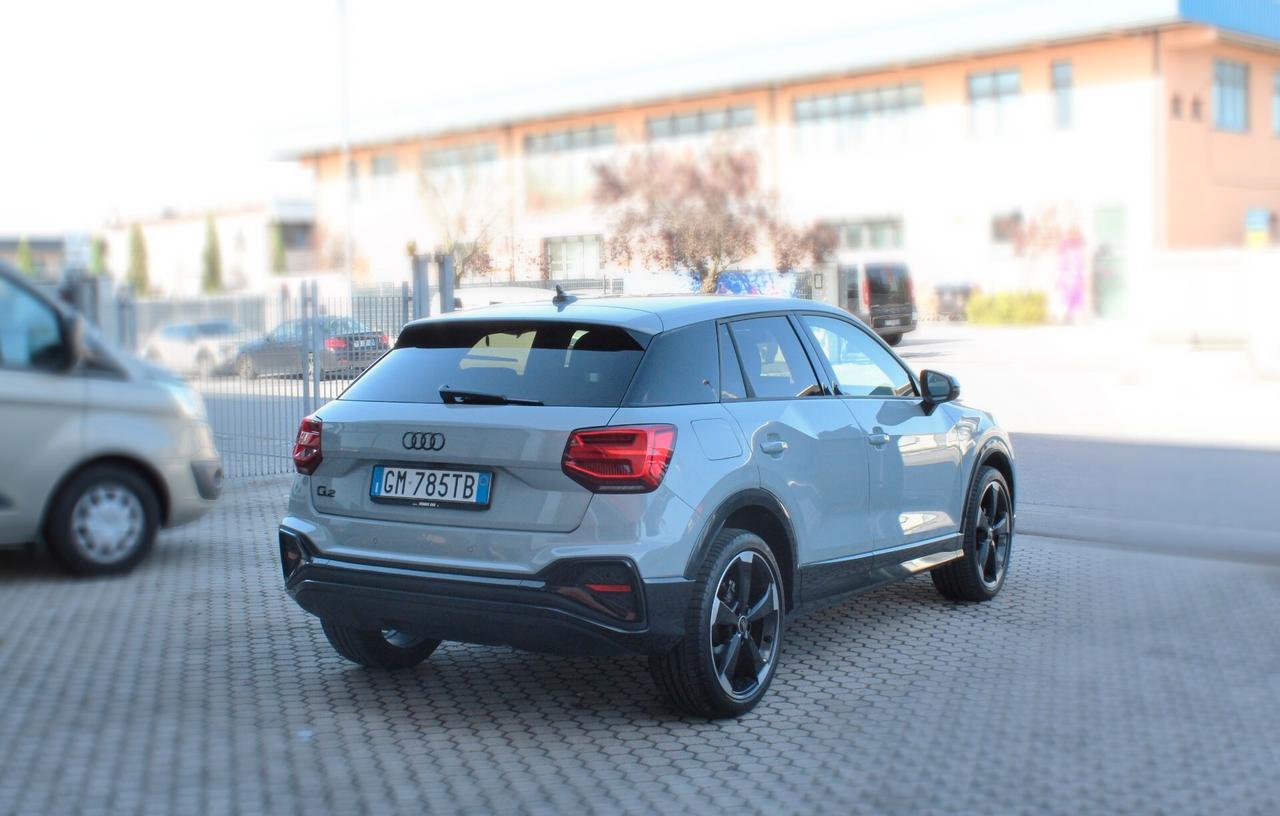 Audi Q2 30 TDI S tronic Identity Black