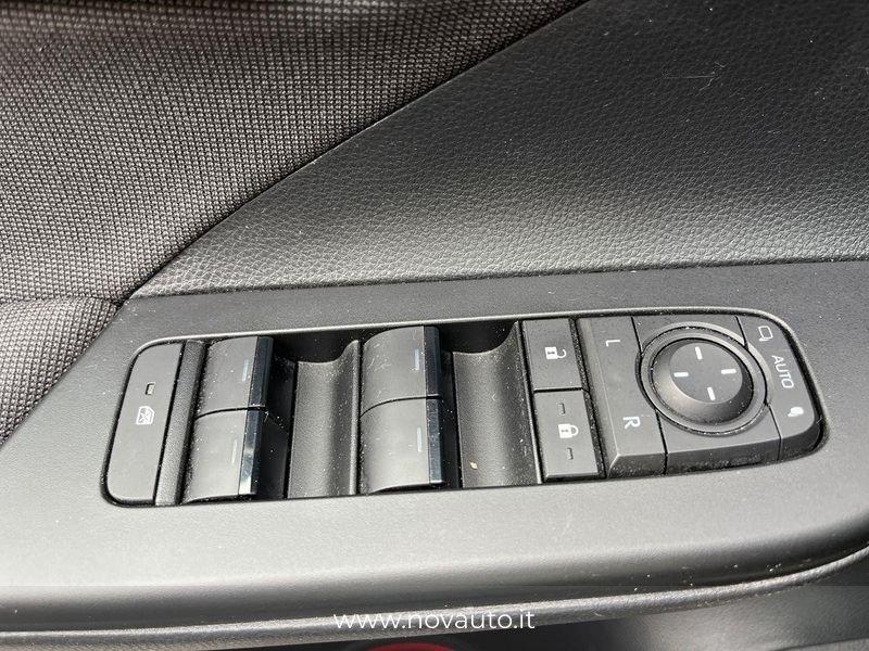 Toyota C-HR 2.0 HV E-CVT Trend AWD-i