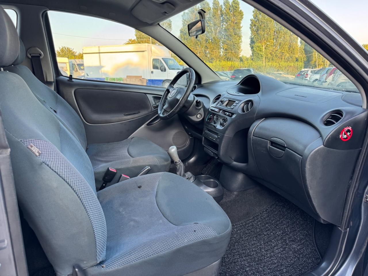Toyota Yaris 1.3i 16V cat 3 porte Sol
