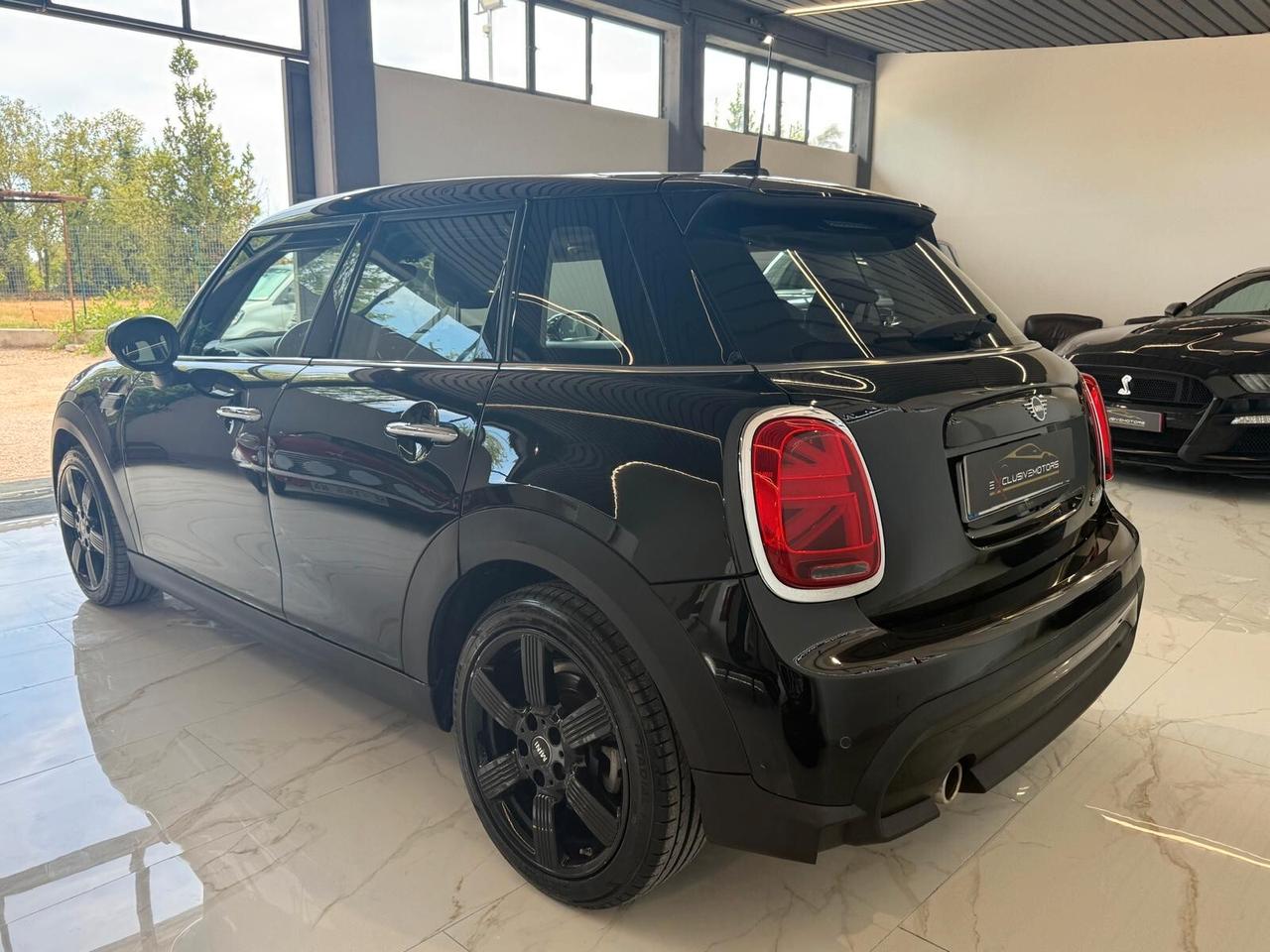Mini 1.5 Cooper Business