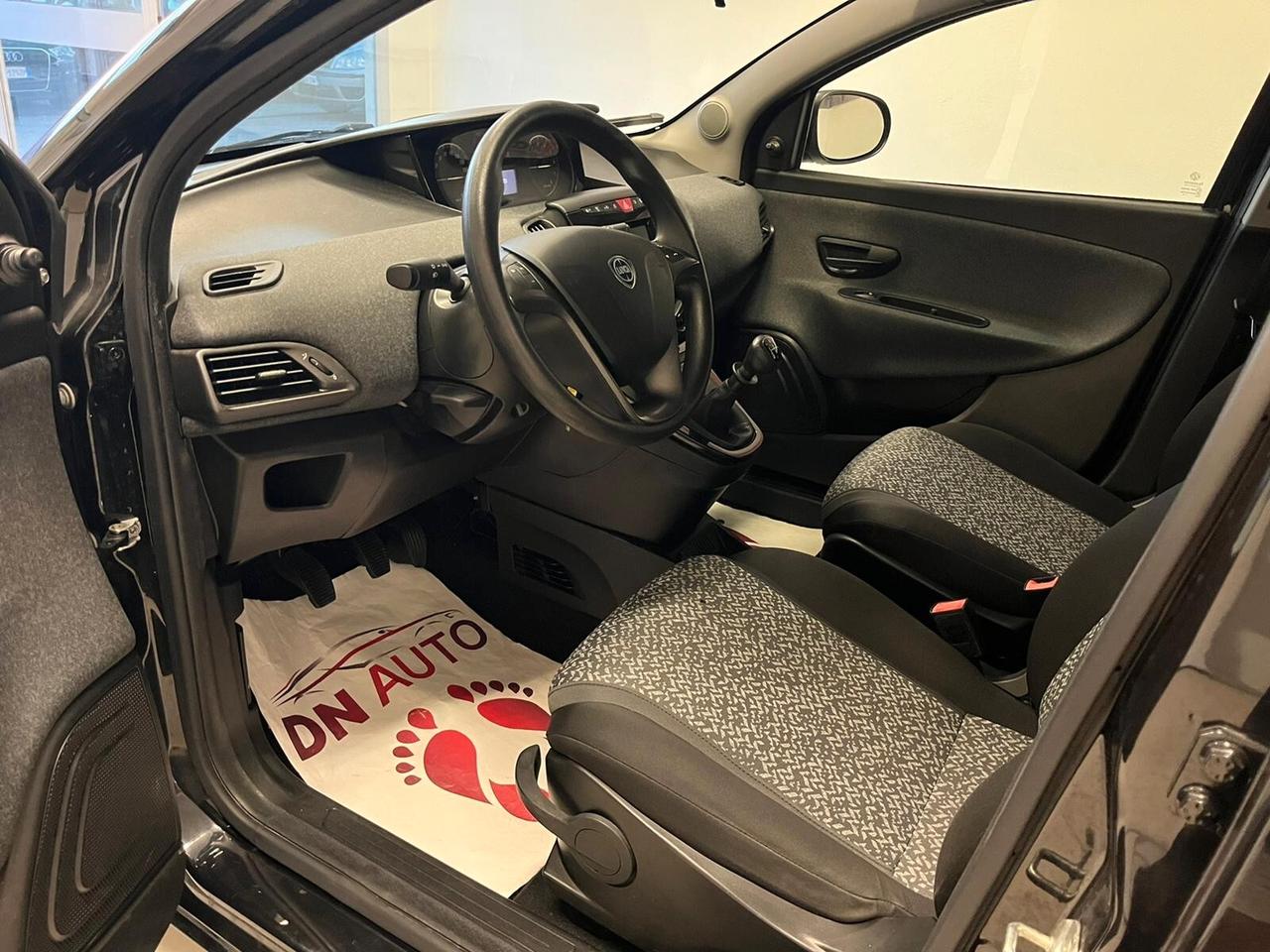 Lancia Ypsilon 1.2 69 CV 5 porte S&S Elefantino Blu