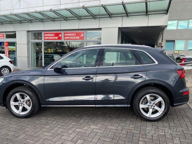 AUDI Q5 40 TDI quattro S tronic Sport
