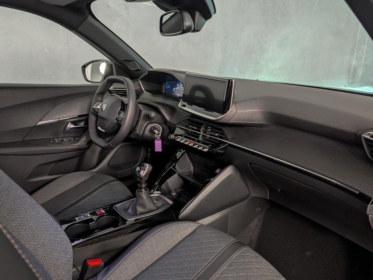 Peugeot 2008 1.2 puretech 100cv Allure