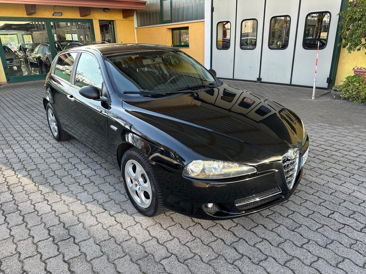 Alfa Romeo 147 1.6 GPL 105 Cv
