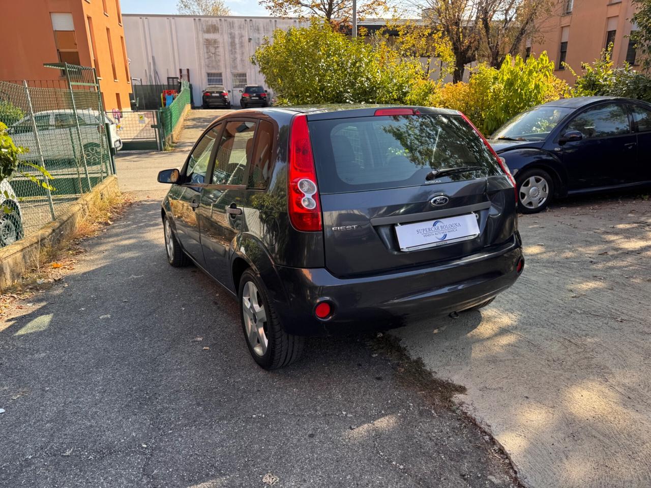 Ford Fiesta 1.4 16V 5p. Ghia