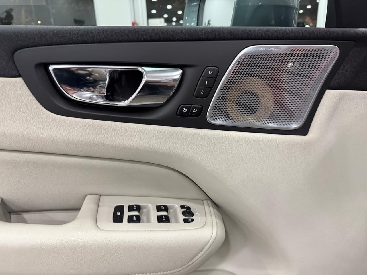 Volvo XC60 XC60 T8 Recharge Plug-in Hybrid AWD Inscription