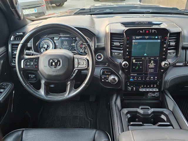 DODGE RAM 1500 5.7 V8 Crew Cab Limited Black Night Pack N1