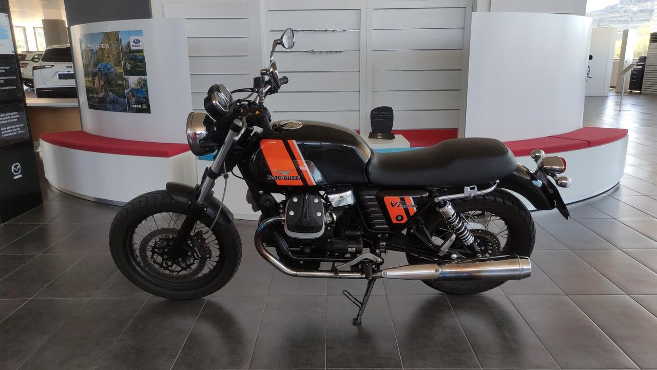 Moto Guzzi V7 SPECIAL