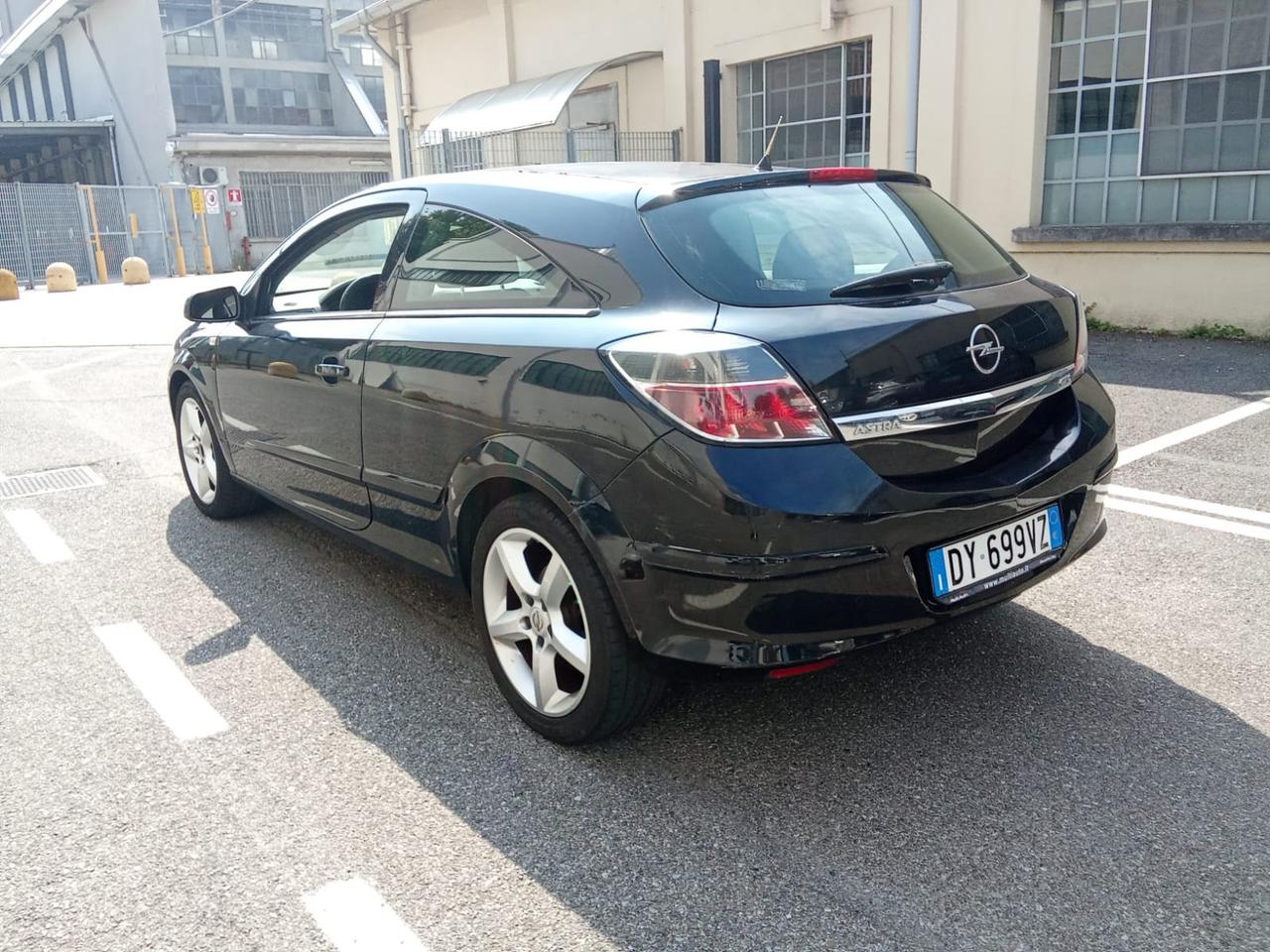 Opel Astra GTC 1.6 16V VVT 3 porte 2009