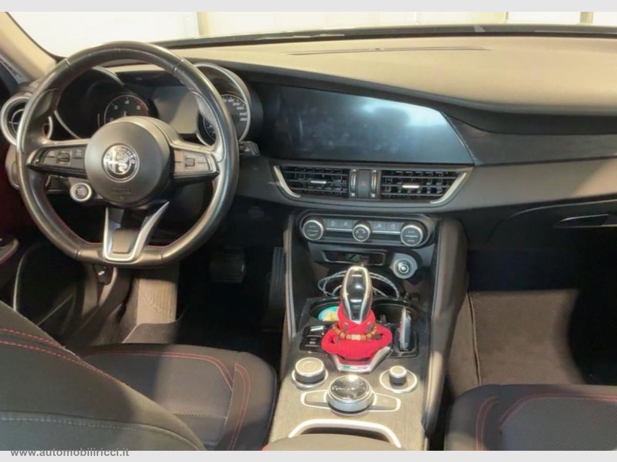 ALFA ROMEO Giulia 2.2 TD 160 CV AT8