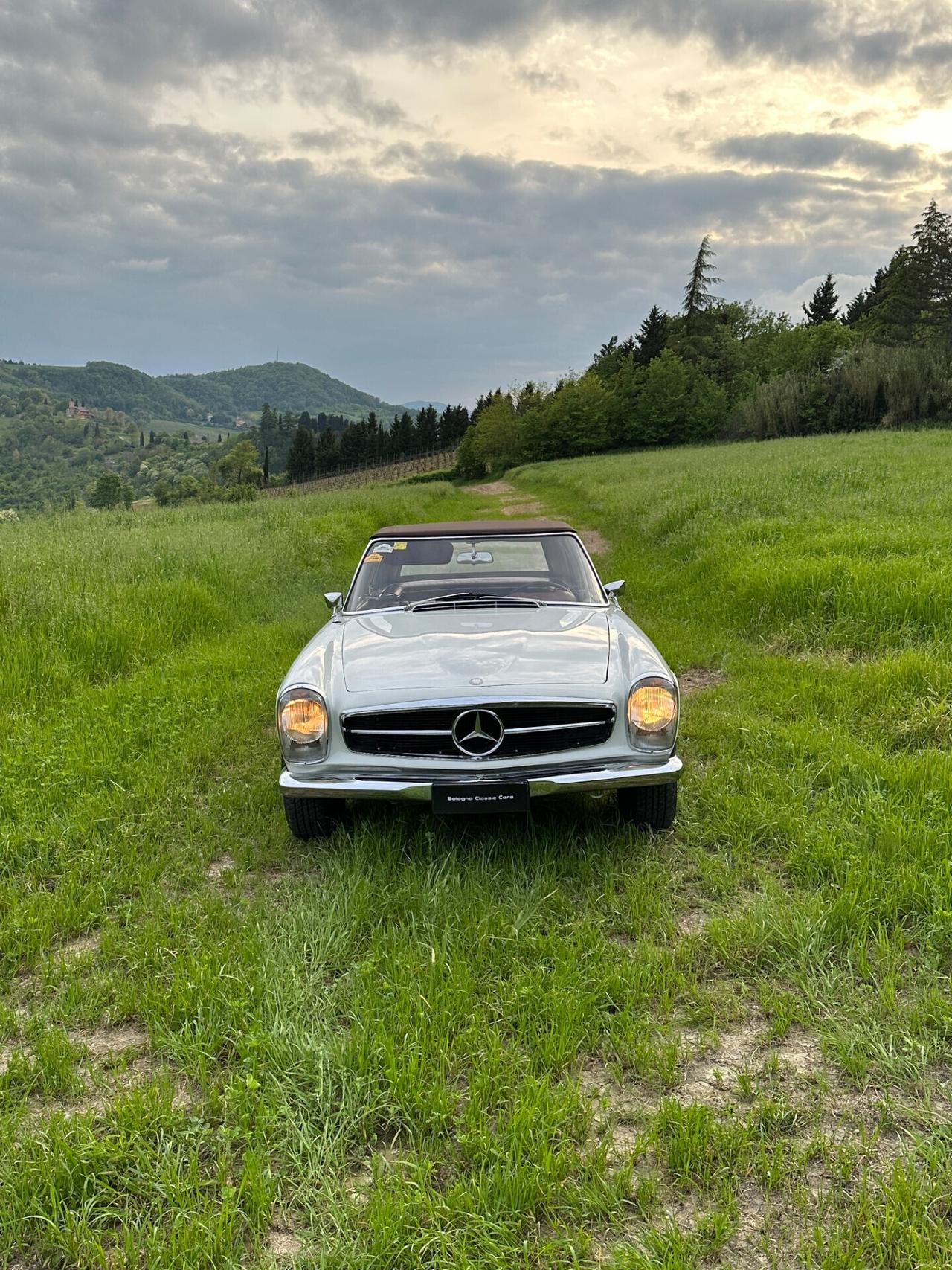 Mercedes-benz SL 230 “Pagoda”