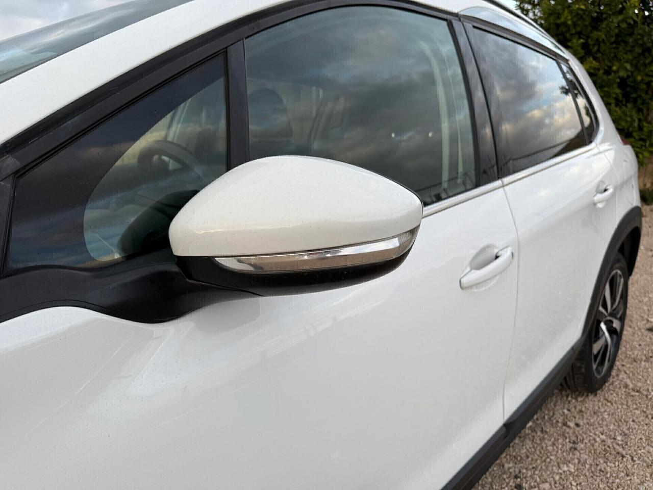 Peugeot 2008 BlueHDi 100 Black Matt