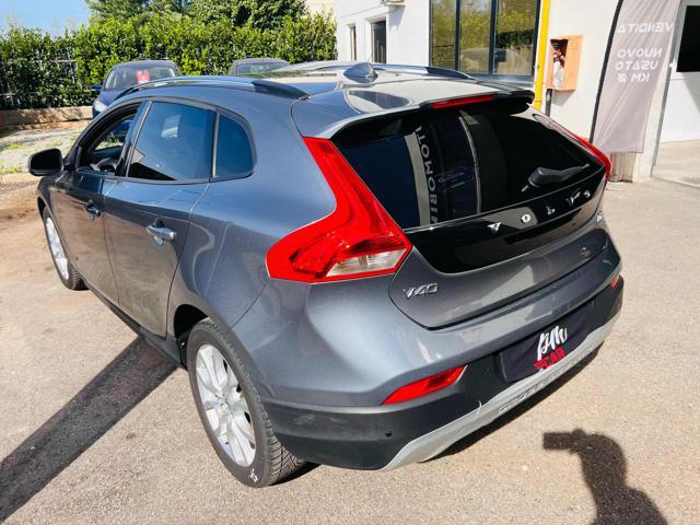 VOLVO V40 Cross Country D2 Business