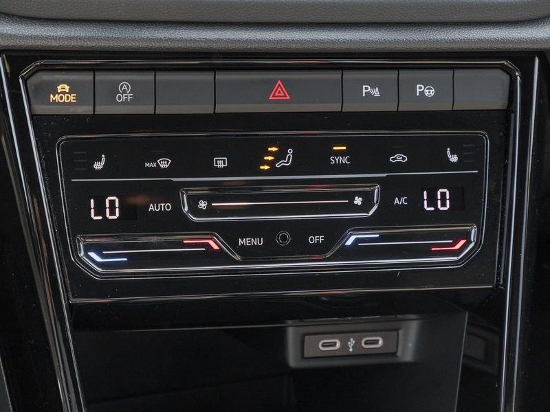 Volkswagen T-Roc 2.0 TDI SCR 150 CV DSG R-Line Camera Full Led 17"