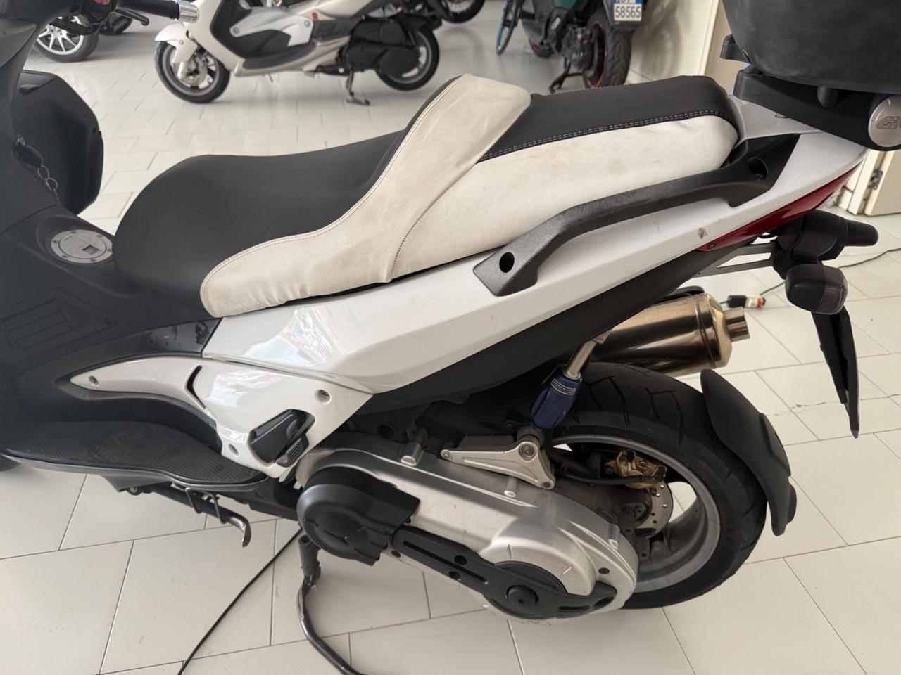 Gilera Nexus 500 Bauletto