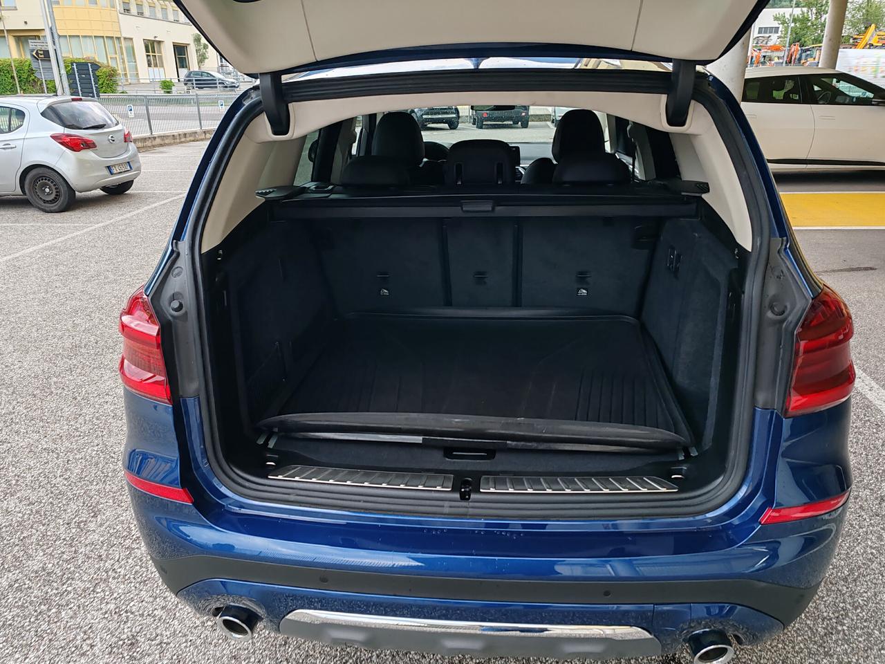 BMW X3 - X Drive - Luxury 2,0 d