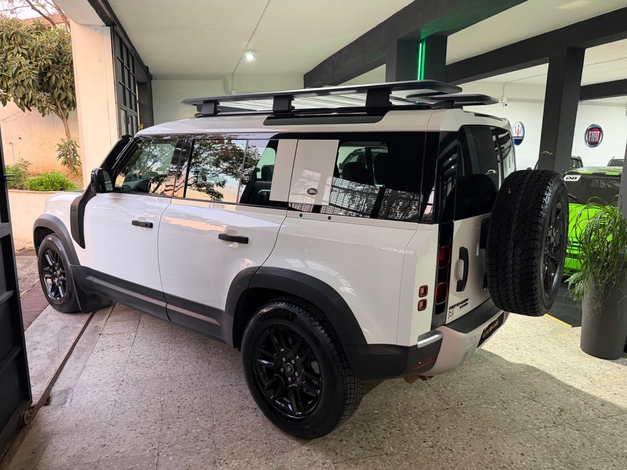 Land Rover Defender 110 2.0 SD4 240CV AWD Auto First Edition