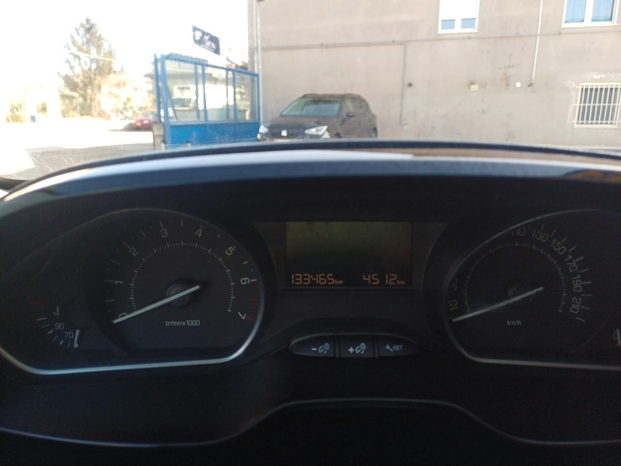 Peugeot 208 PureTech 82 5 porte Allure