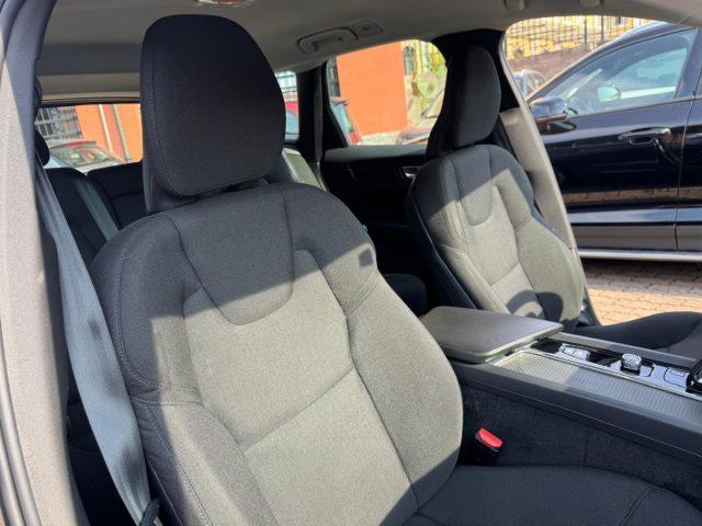 VOLVO XC60 B4 Geartronic Momentum Pro