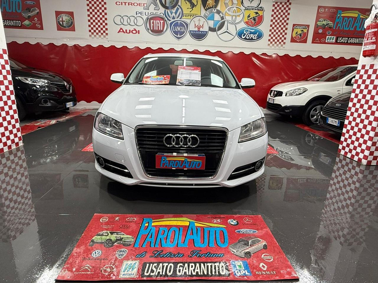 Audi A3 SPB 1.6 TDI 90cv Young - 2013